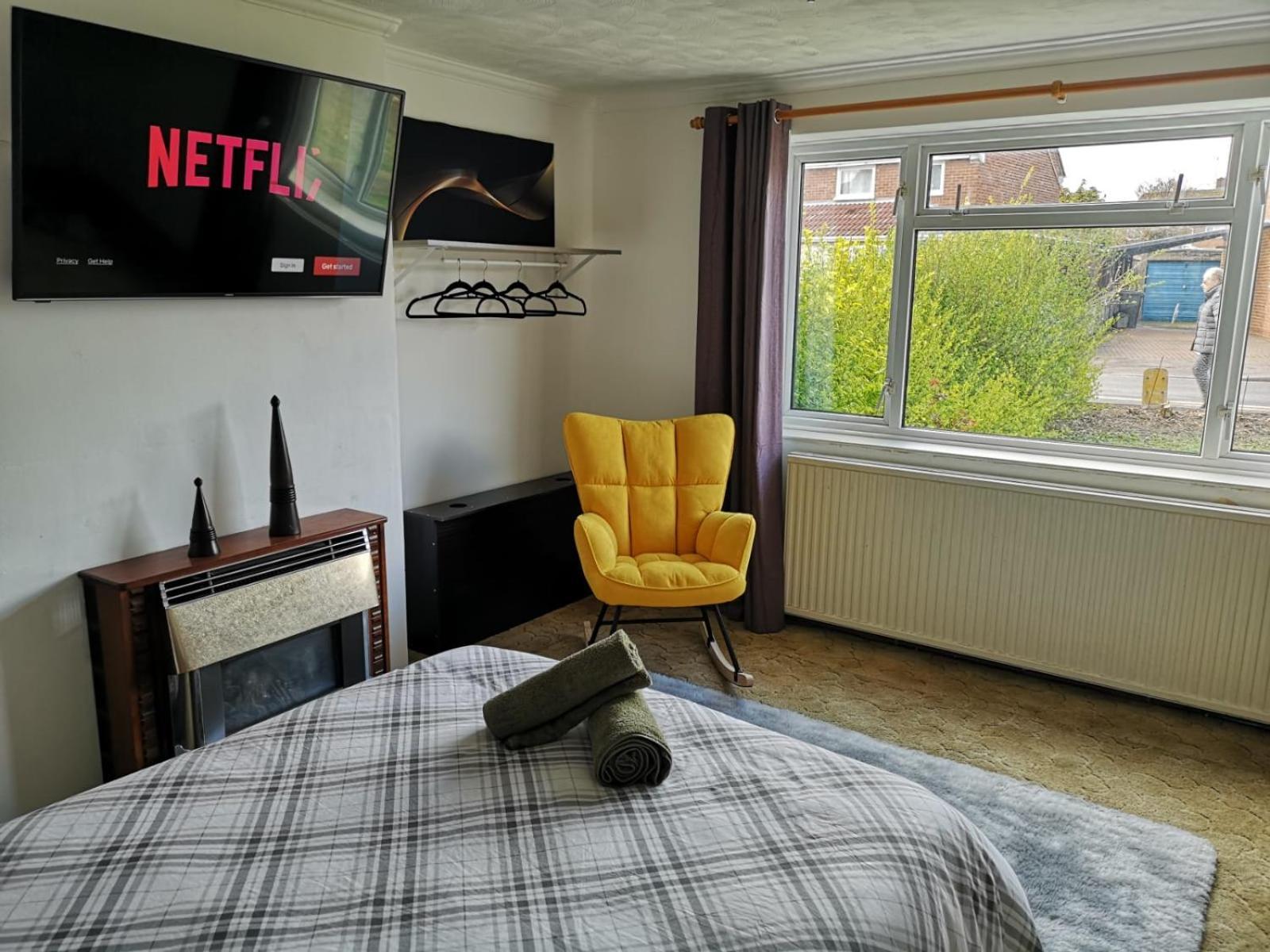 Mossbank House Luton Airport Hotel Ngoại thất bức ảnh