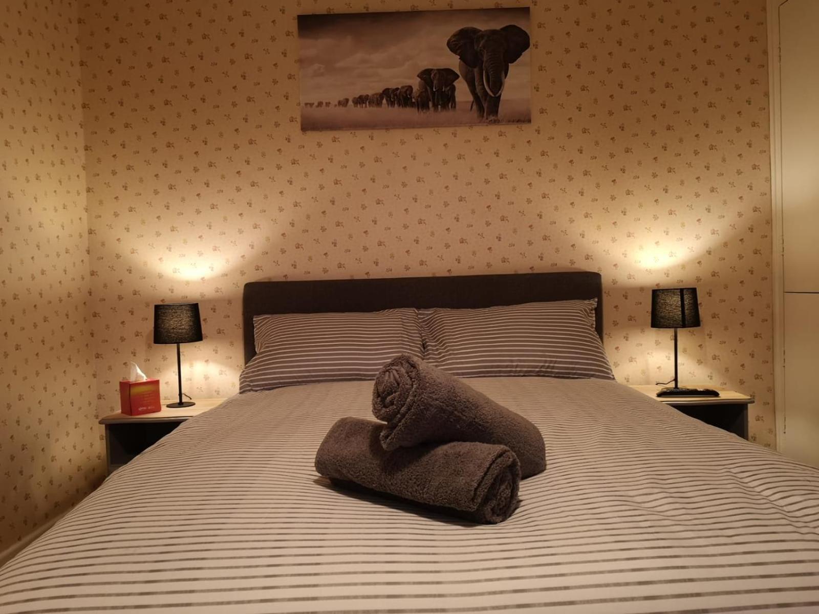 Mossbank House Luton Airport Hotel Ngoại thất bức ảnh